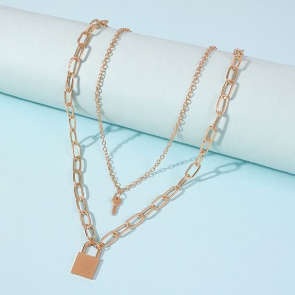 Last 1❗️NWT Lock & Key Layered Necklace Link Chain - Picture 3 of 4